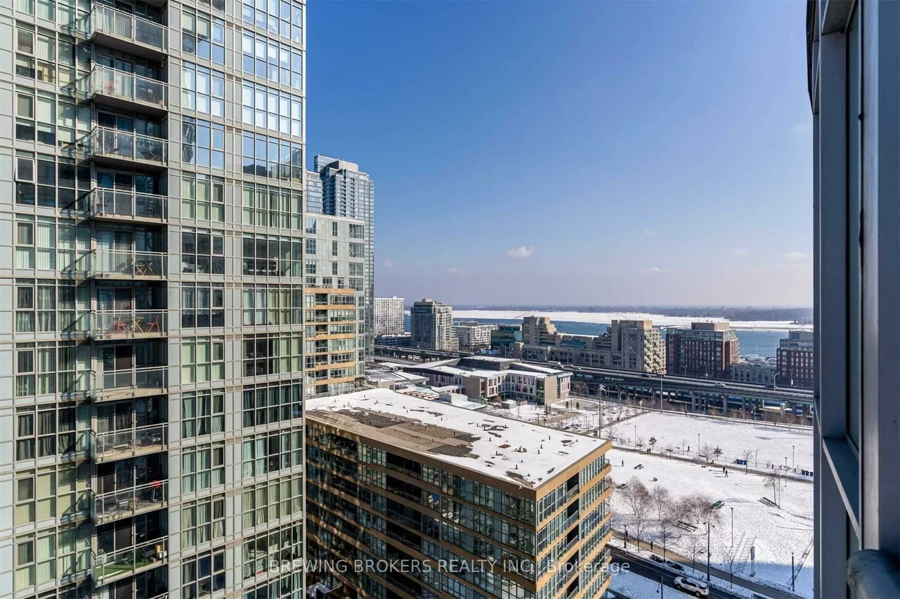 21, Iceboat, Waterfront Communities C1, Toronto
