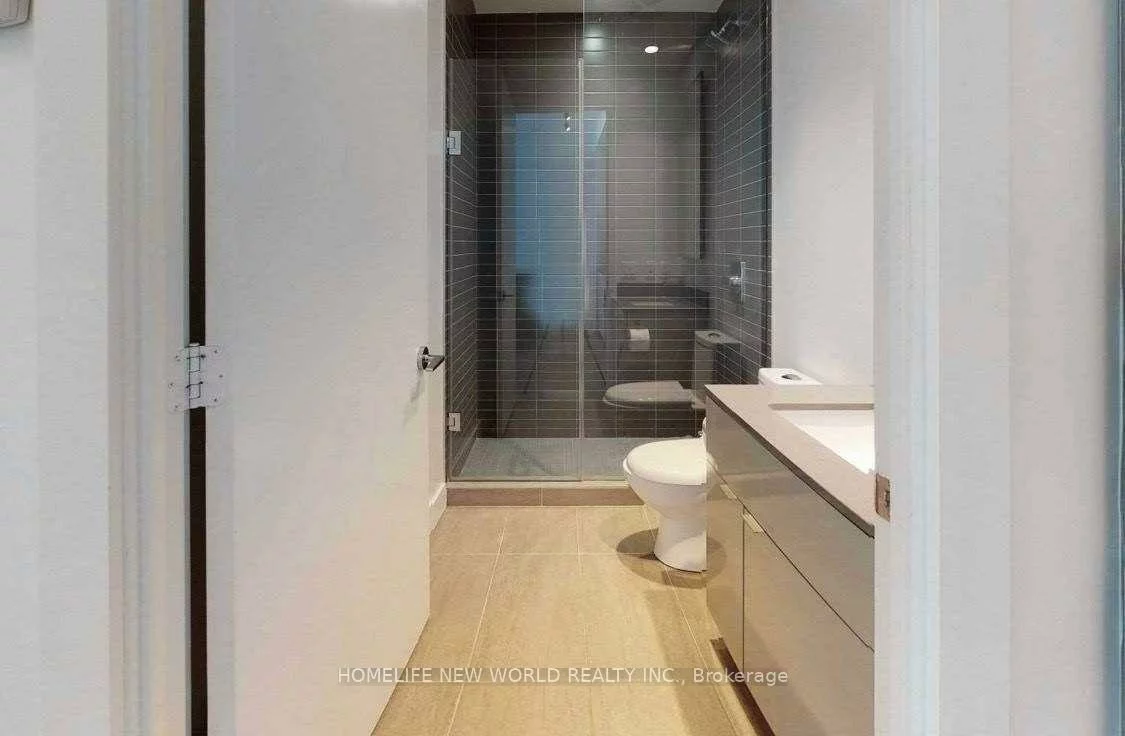 386, Yonge, Bay Street Corridor, Toronto