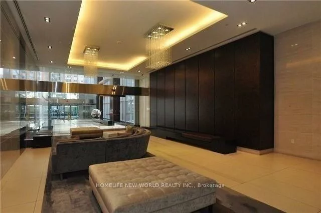 386, Yonge, Bay Street Corridor, Toronto