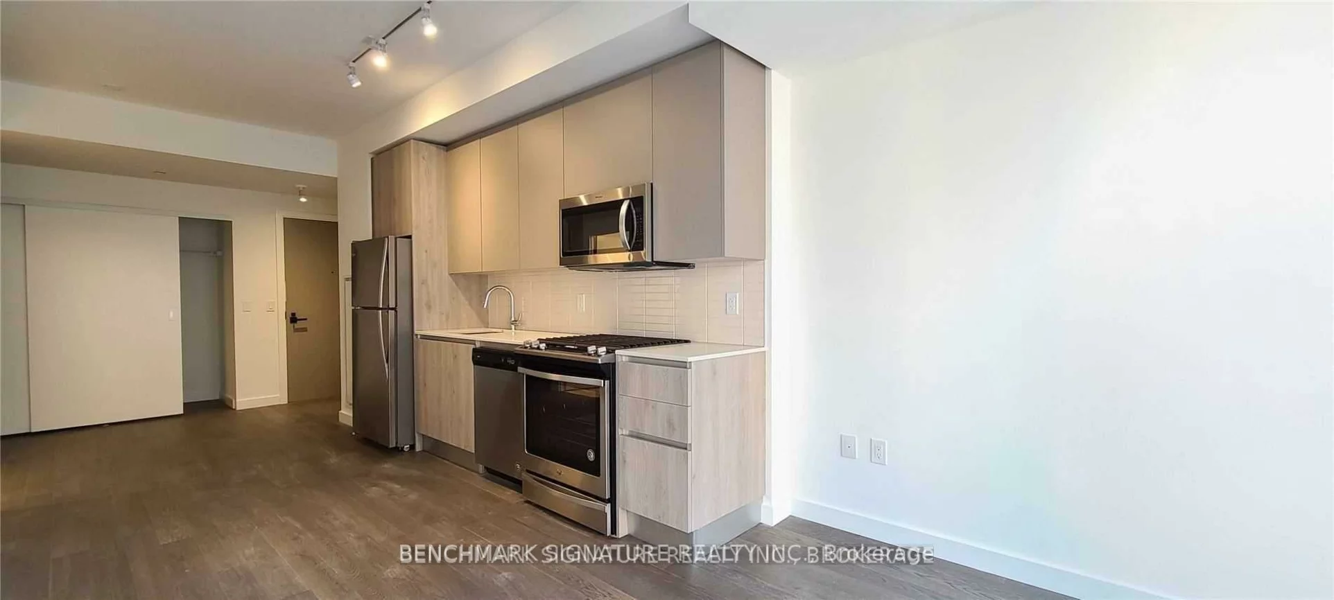 2A, Church, Waterfront Communities C8, Toronto