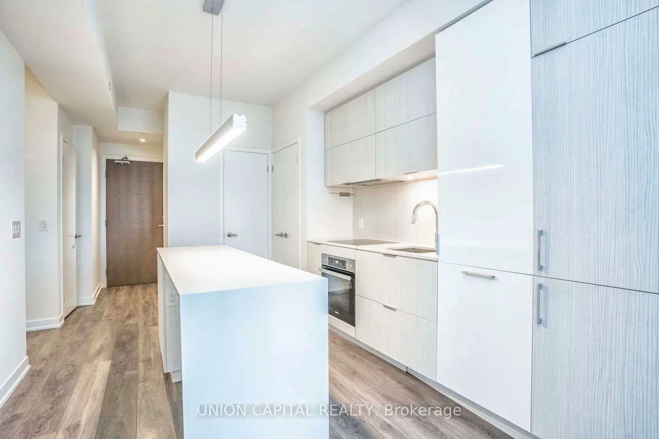 20, Richardson, Waterfront Communities C8, Toronto