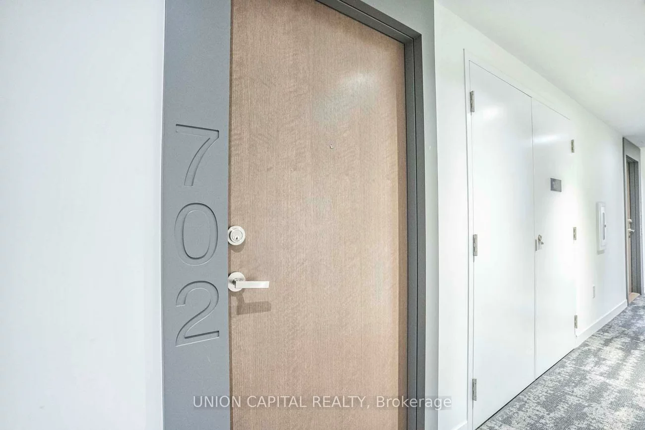 20, Richardson, Waterfront Communities C8, Toronto