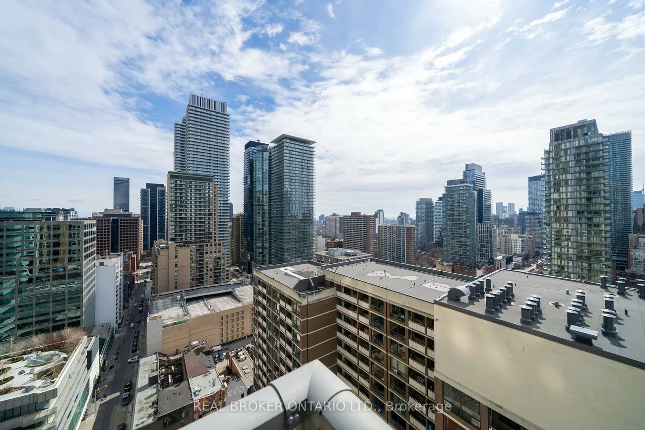 21, Balmuto, Bay Street Corridor, Toronto