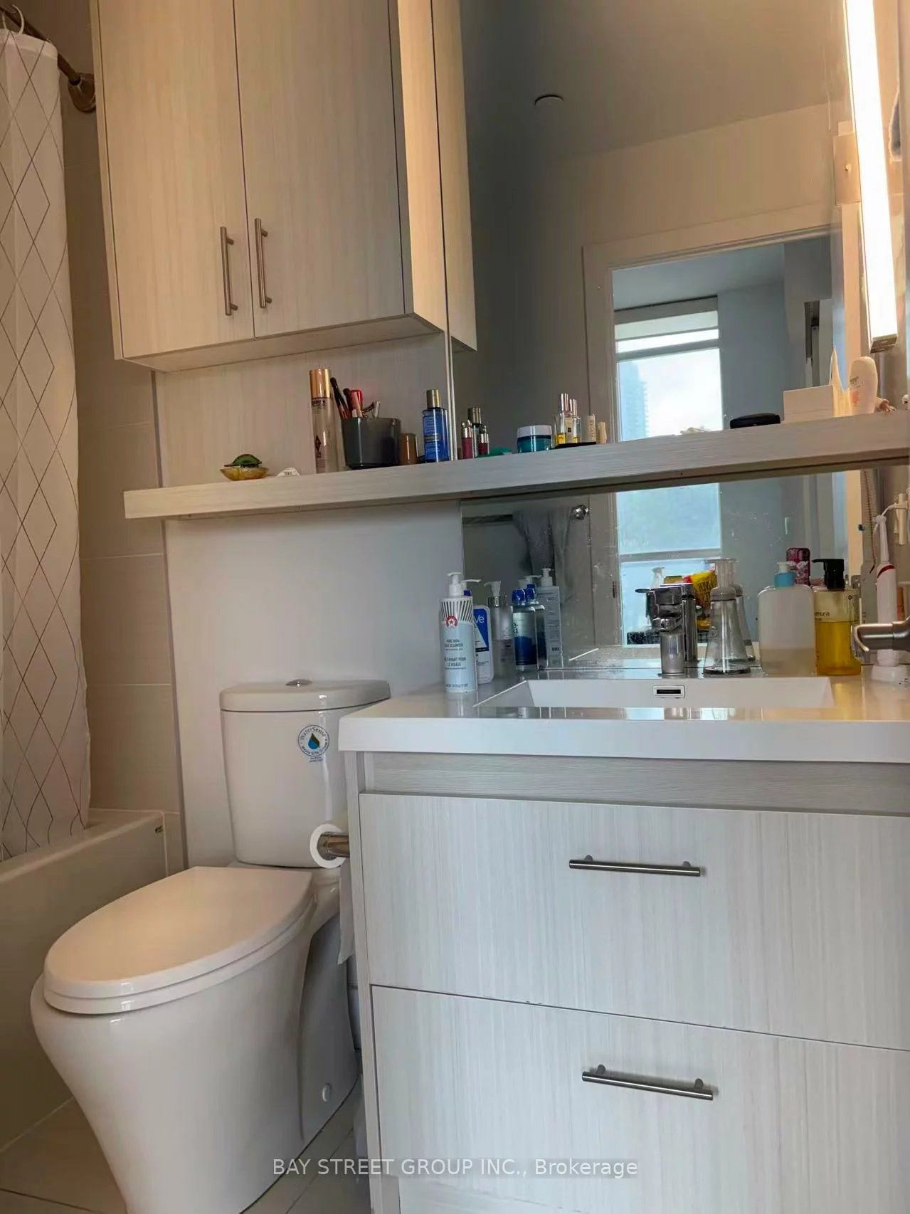 128, Fairview Mall, Don Valley Village, Toronto