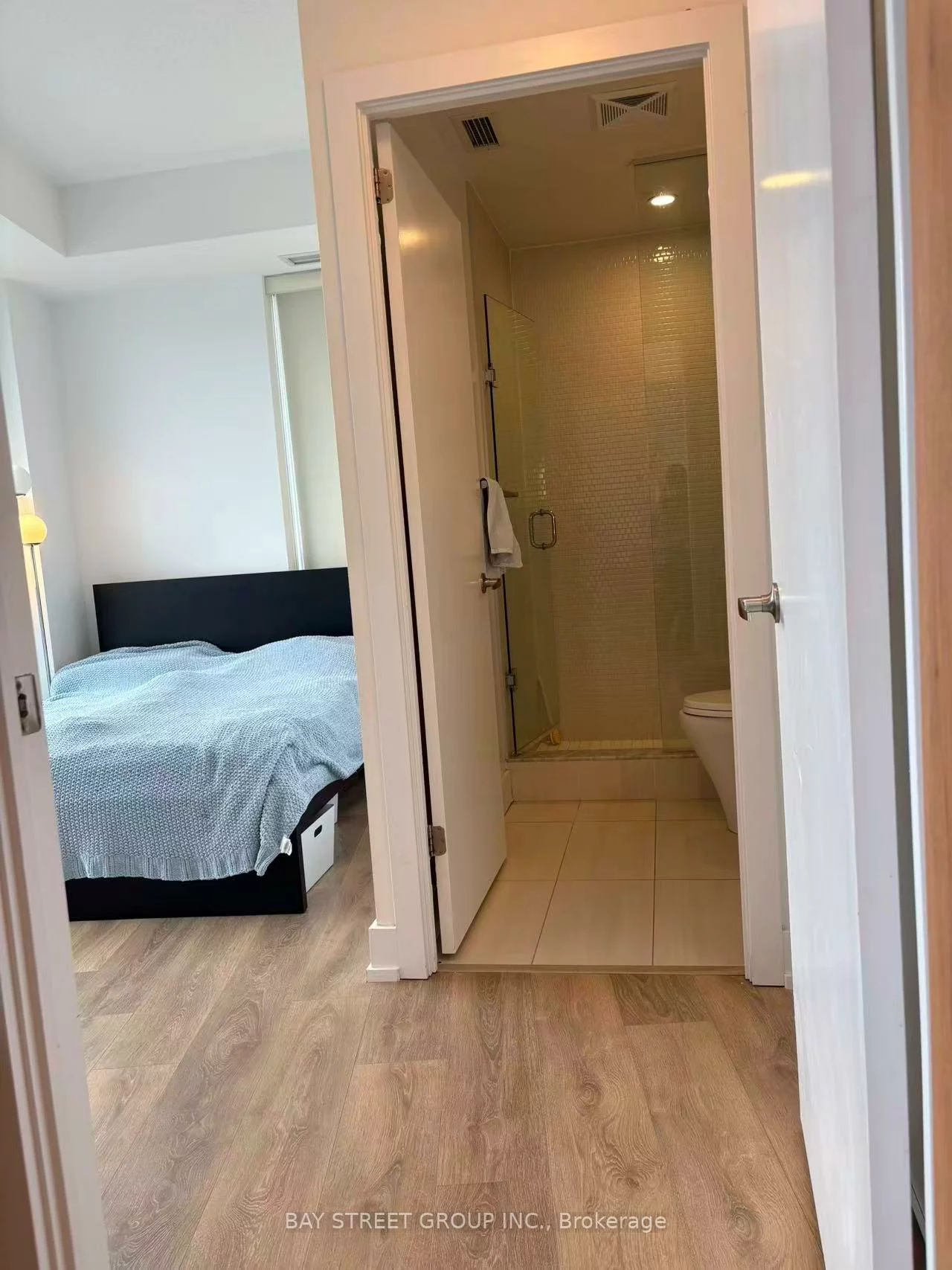 128, Fairview Mall, Don Valley Village, Toronto