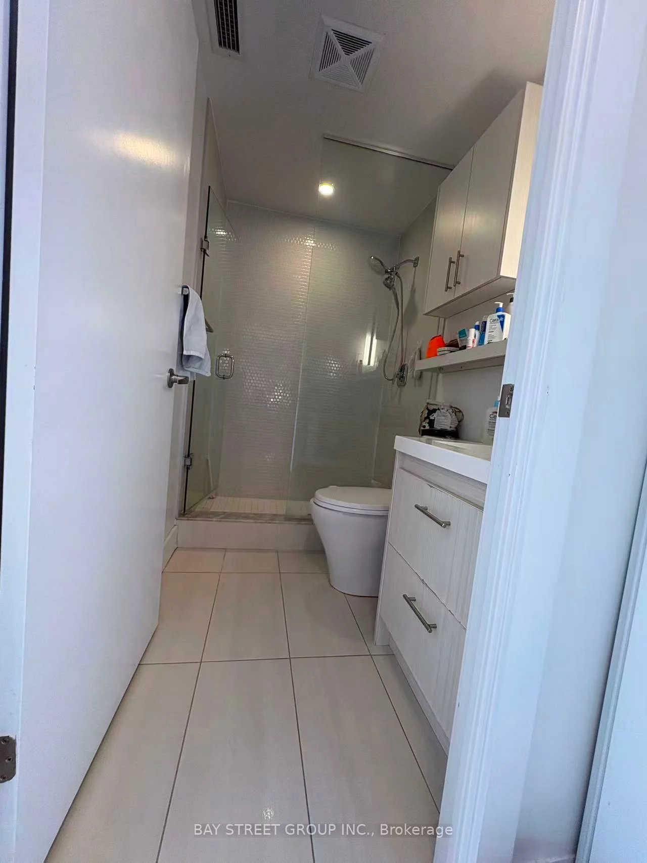 128, Fairview Mall, Don Valley Village, Toronto