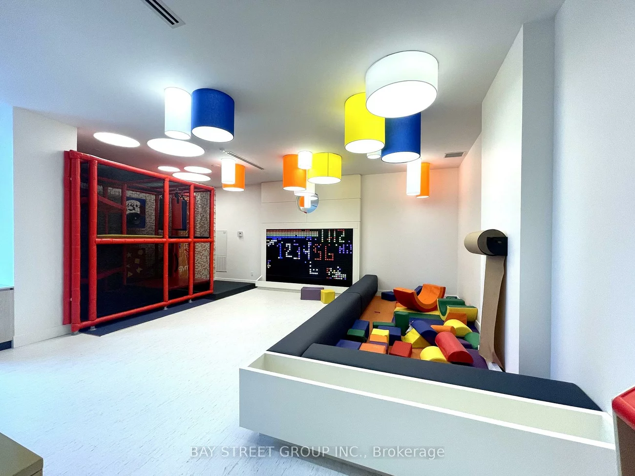 130, River, Regent Park, Toronto