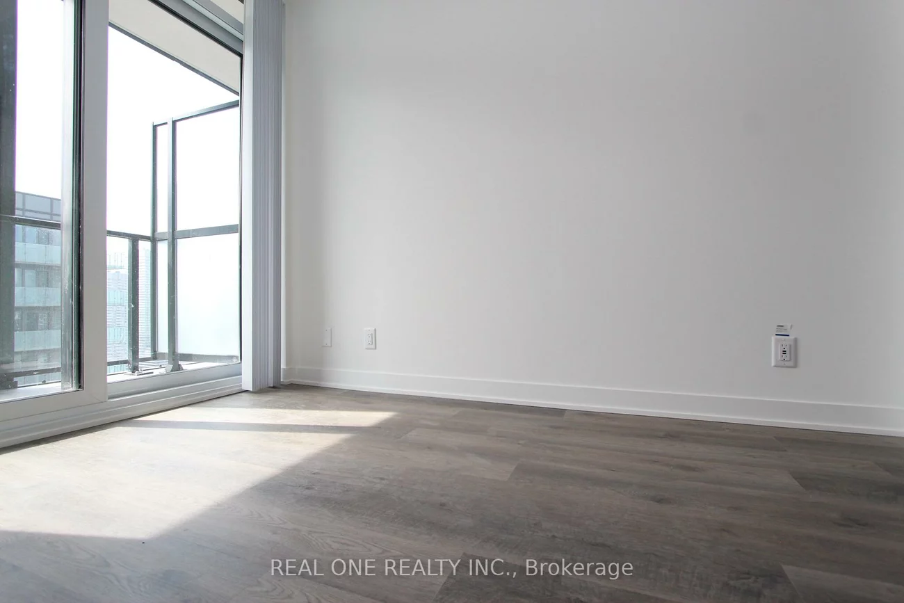 180, Front, Moss Park, Toronto