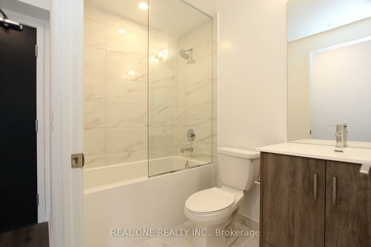 180, Front, Moss Park, Toronto