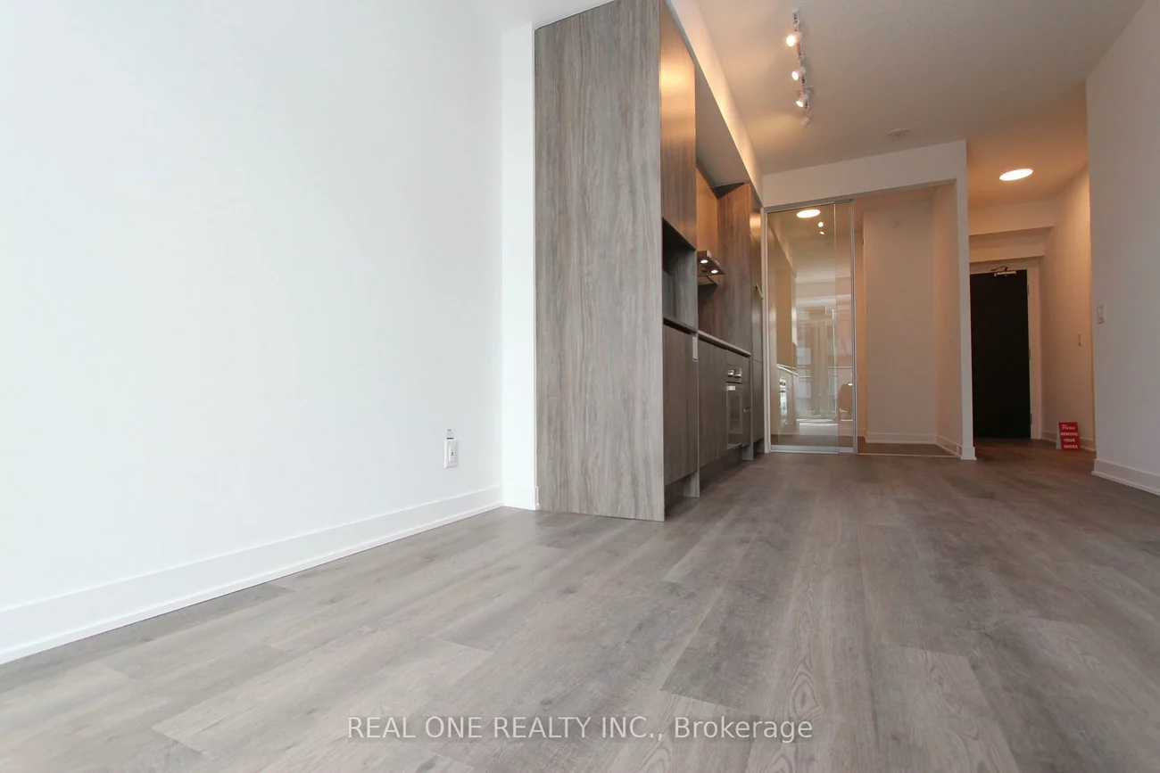 180, Front, Moss Park, Toronto