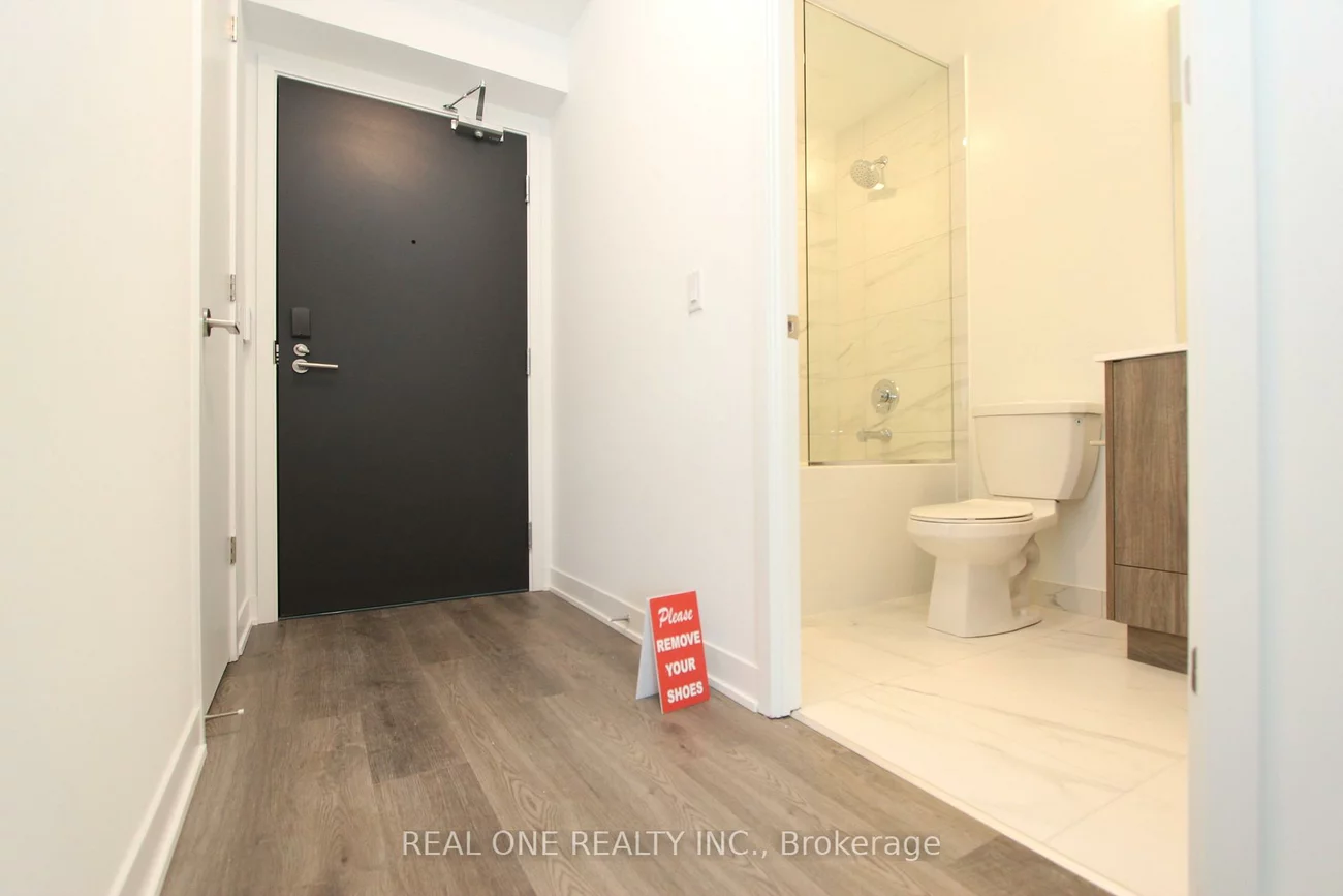 180, Front, Moss Park, Toronto