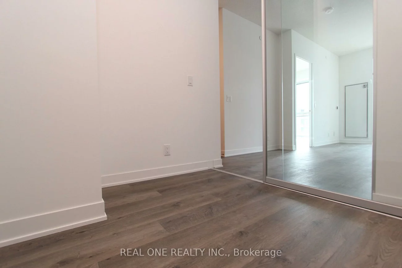 180, Front, Moss Park, Toronto