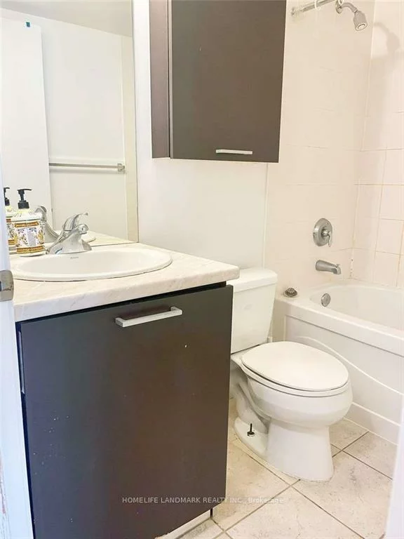 37, Grosvenor, Bay Street Corridor, Toronto