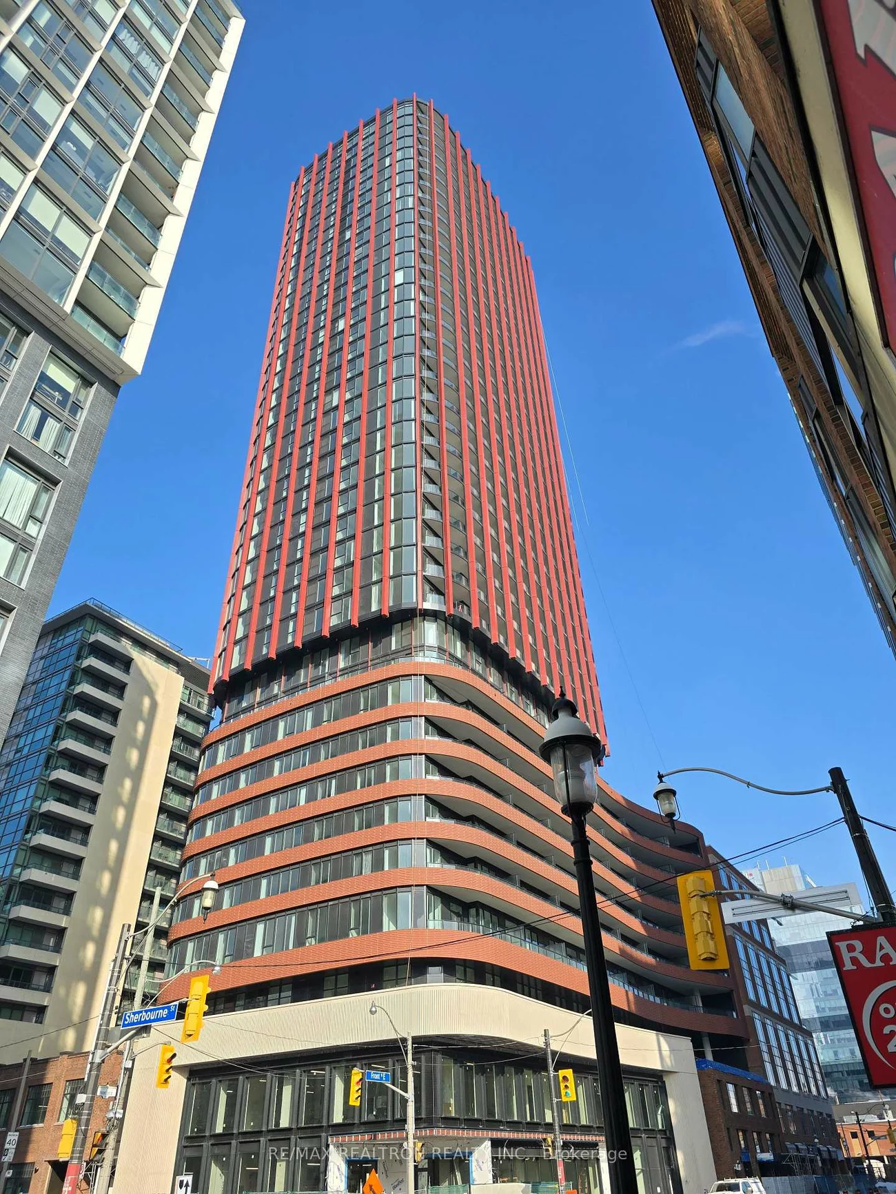 180, front, Moss Park, Toronto