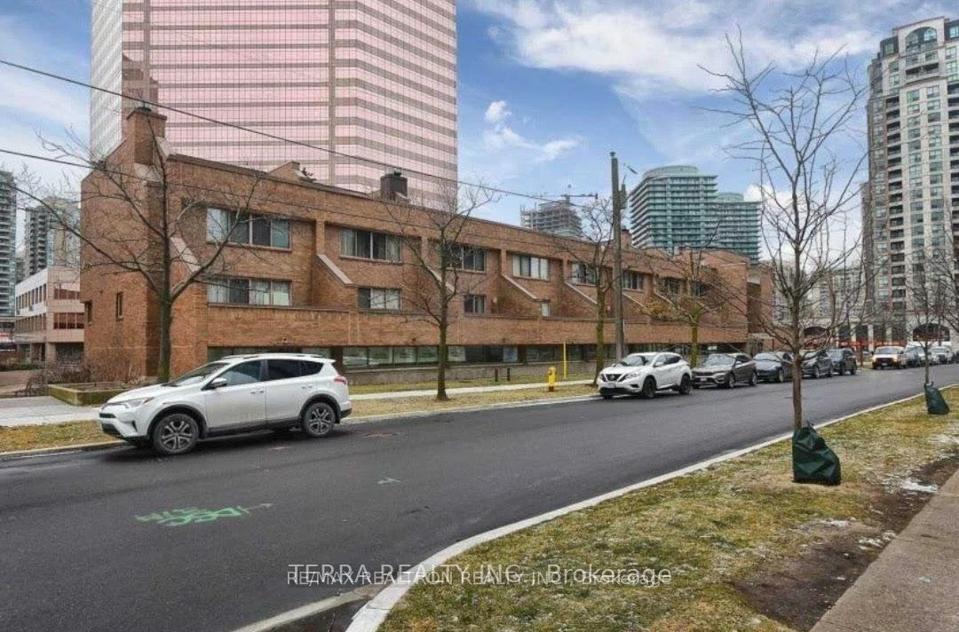 1, Duplex, Newtonbrook West, Toronto