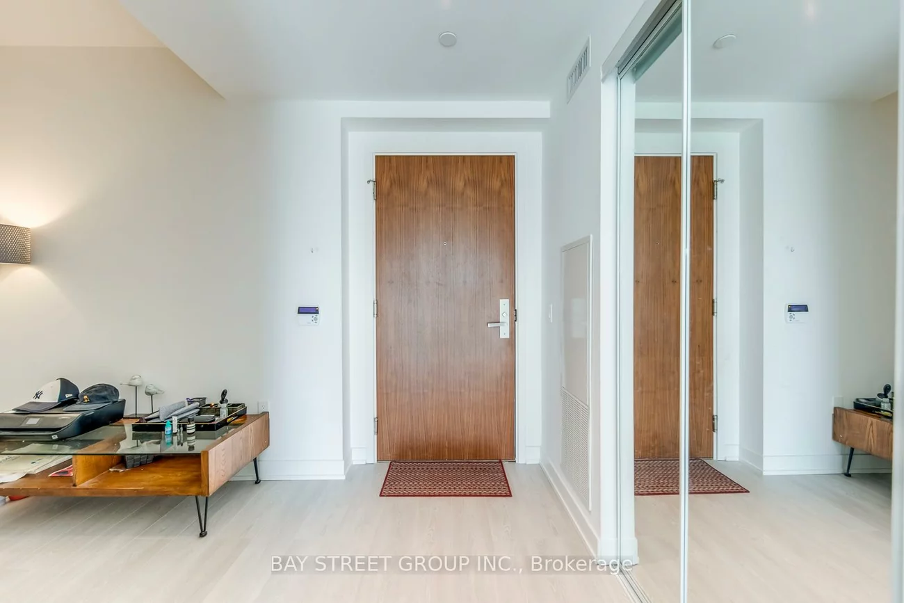 15, Queens, Waterfront Communities C8, Toronto