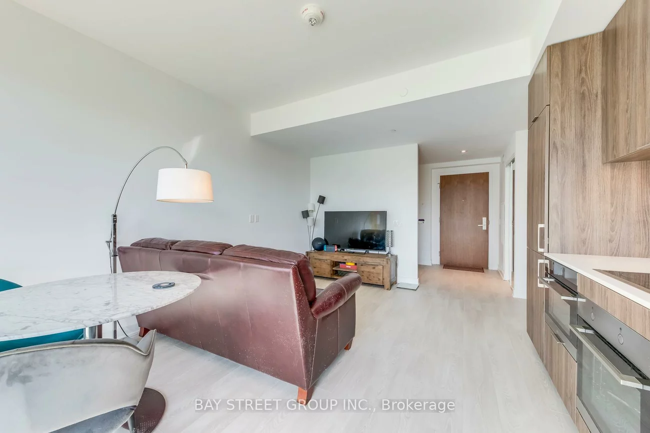 15, Queens, Waterfront Communities C8, Toronto