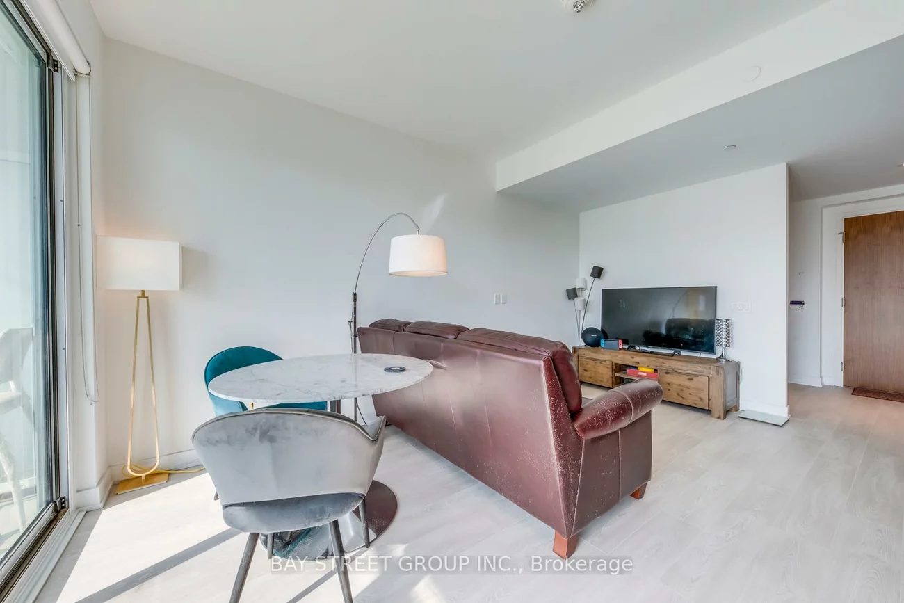 15, Queens, Waterfront Communities C8, Toronto