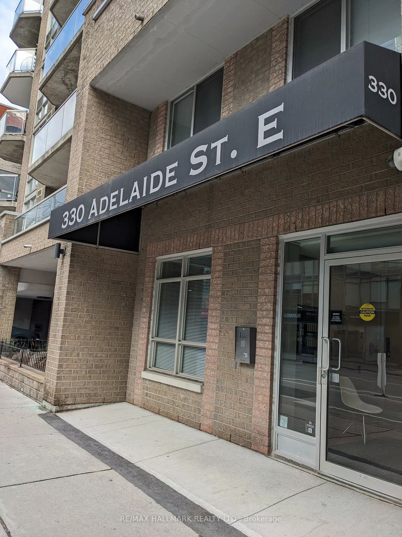 330, Adelaide, Moss Park, Toronto