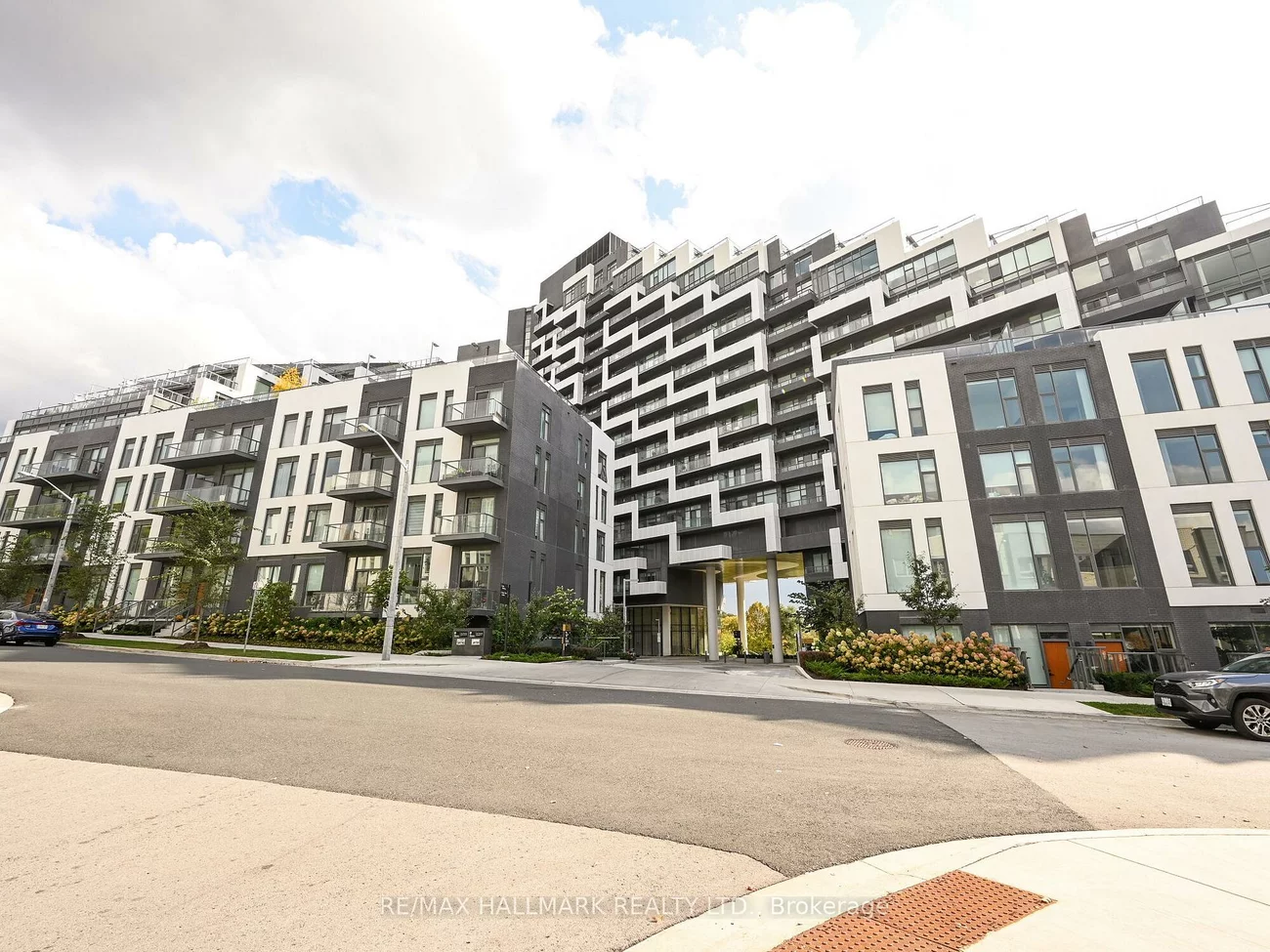 25, Adra Grado, Don Valley Village, Toronto
