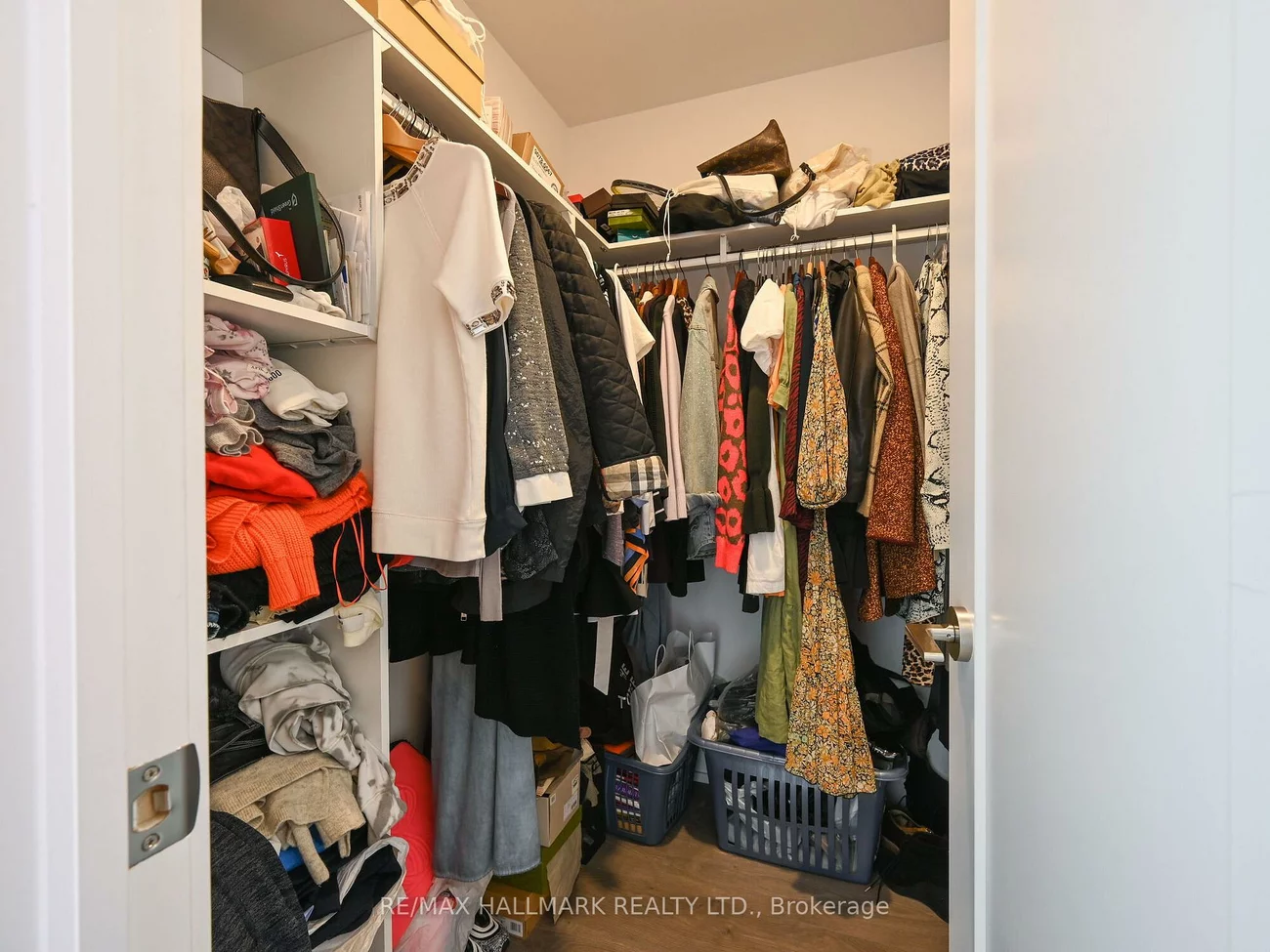 25, Adra Grado, Don Valley Village, Toronto