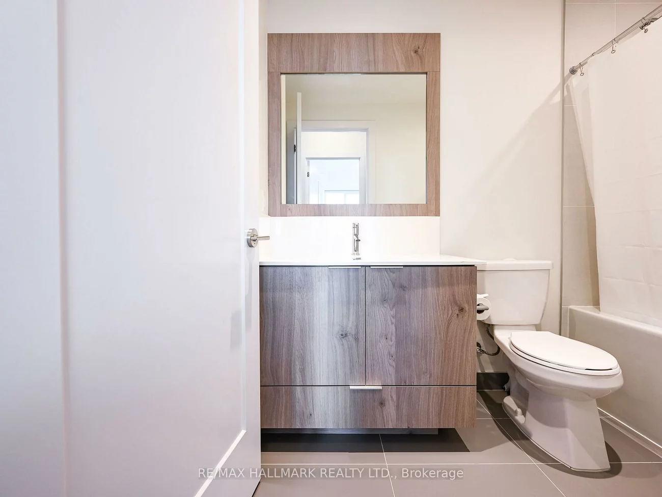 25, Adra Grado, Don Valley Village, Toronto