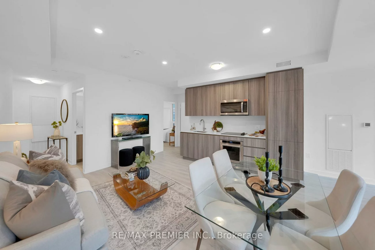 15, Richardson, Waterfront Communities C8, Toronto