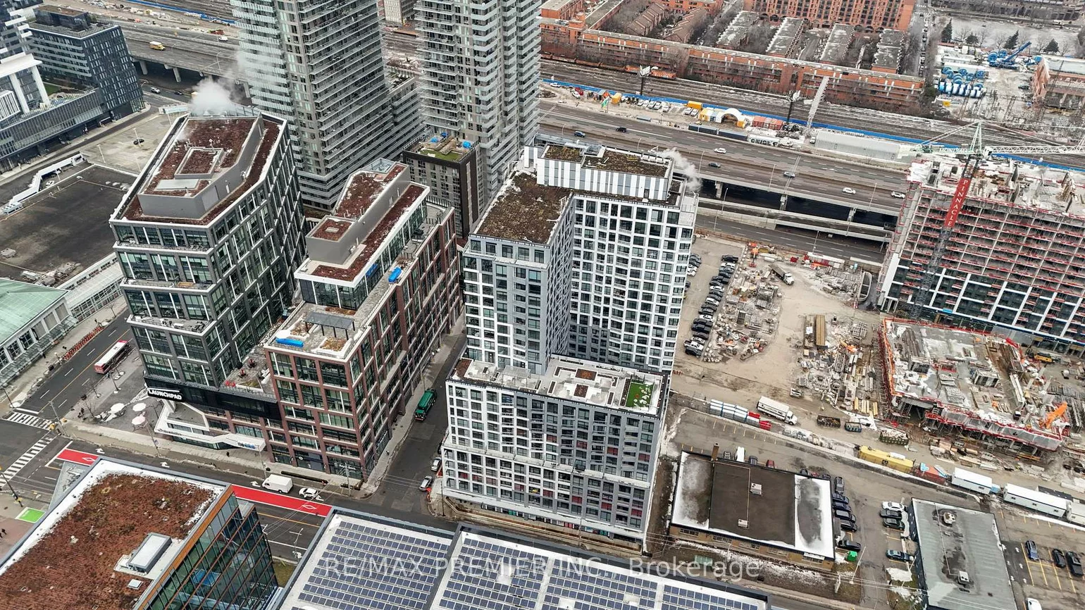 15, Richardson, Waterfront Communities C8, Toronto