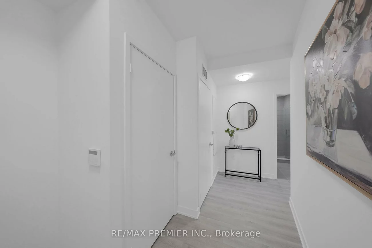 15, Richardson, Waterfront Communities C8, Toronto
