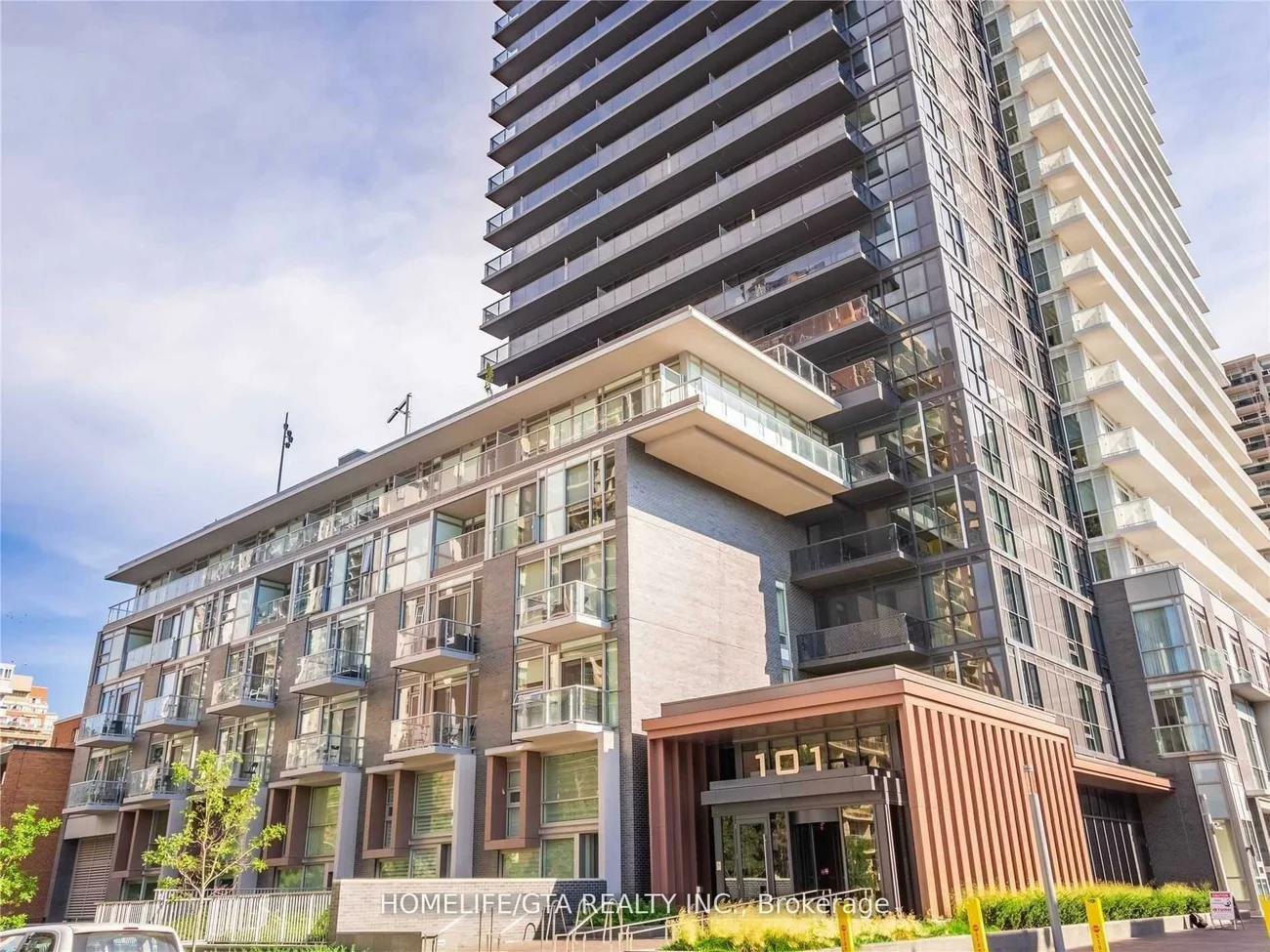 101, Erskine, Mount Pleasant West, Toronto
