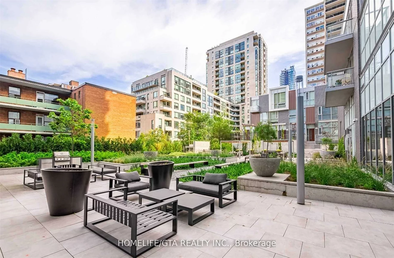 101, Erskine, Mount Pleasant West, Toronto