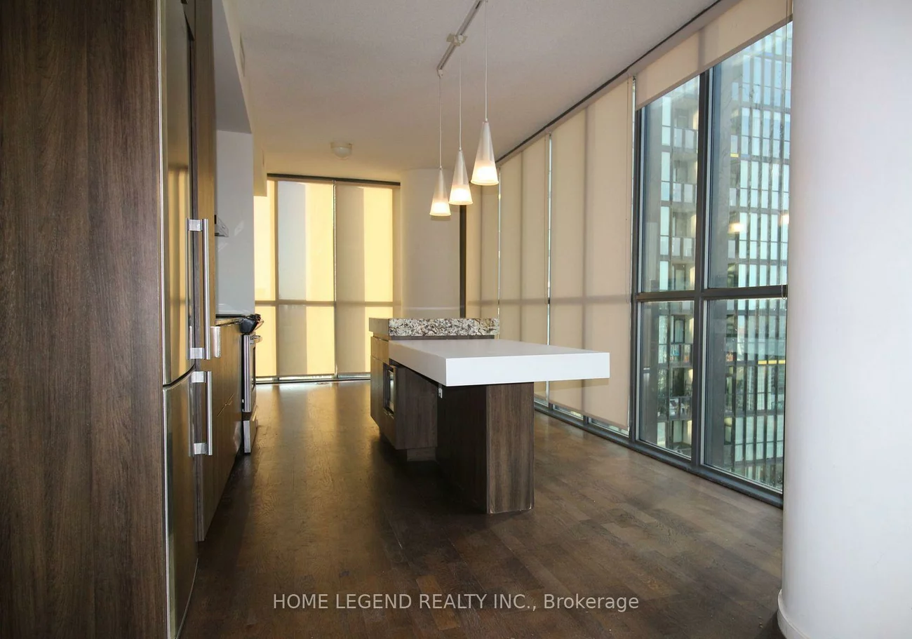 101, Charles, Church-Yonge Corridor, Toronto