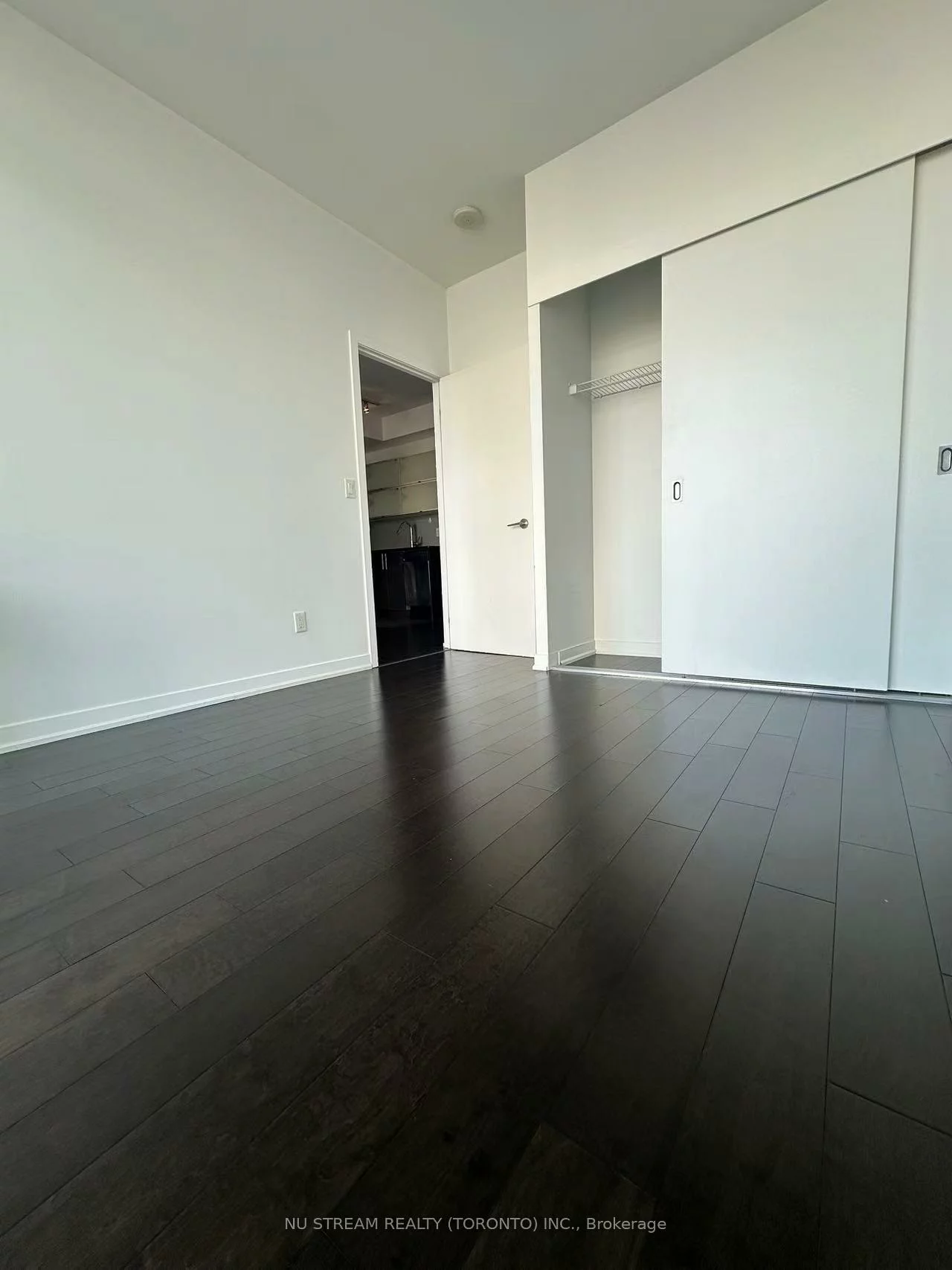 170, Fort York, Waterfront Communities C1, Toronto