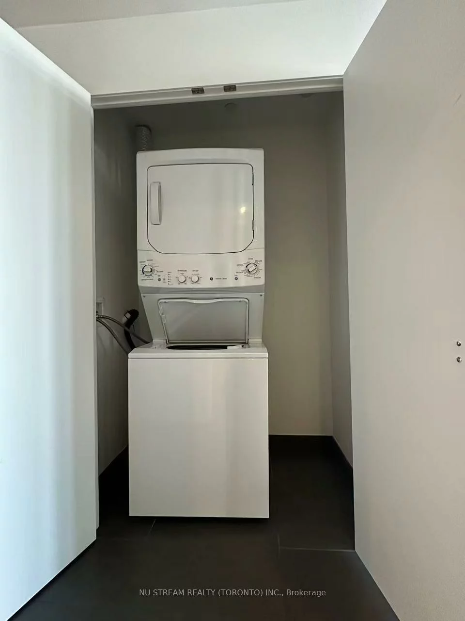 170, Fort York, Waterfront Communities C1, Toronto