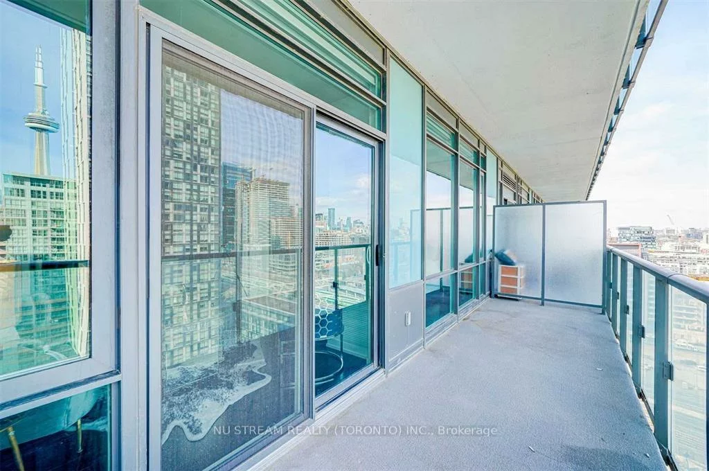 170, Fort York, Waterfront Communities C1, Toronto