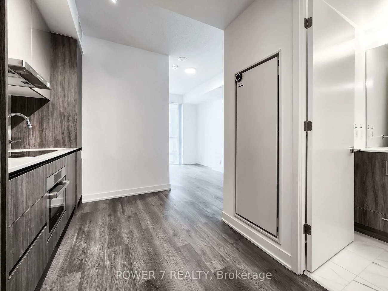 180, Front, Moss Park, Toronto