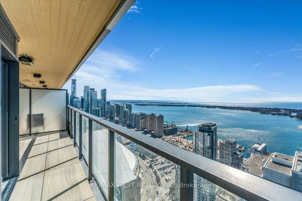 1, Concord Cityplace, Waterfront Communities C1, Toronto