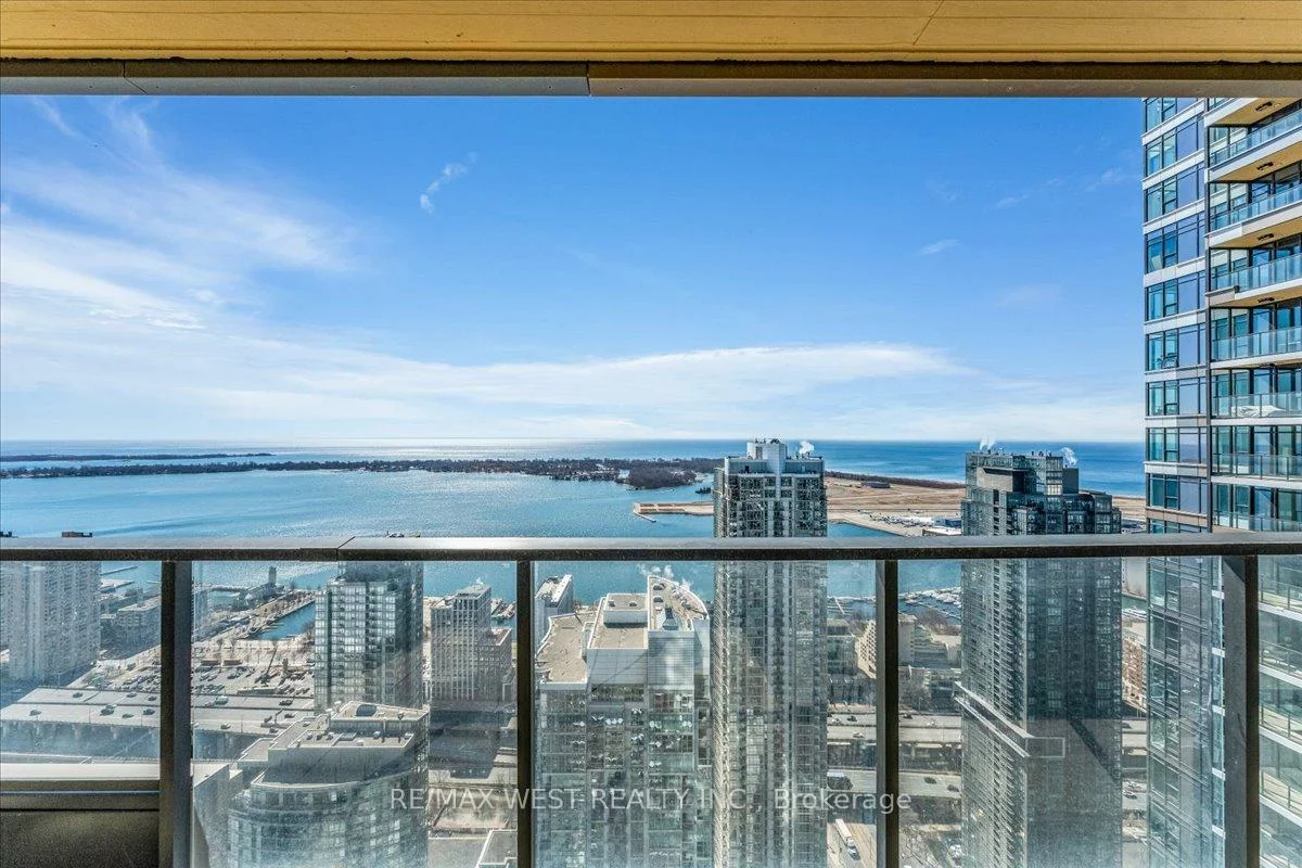 1, Concord Cityplace, Waterfront Communities C1, Toronto
