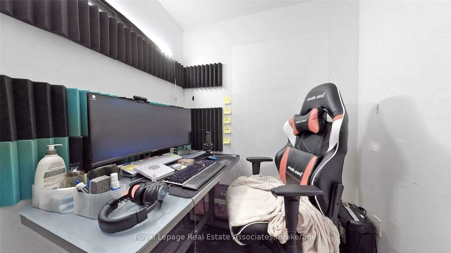 68, Shuter, Church-Yonge Corridor, Toronto