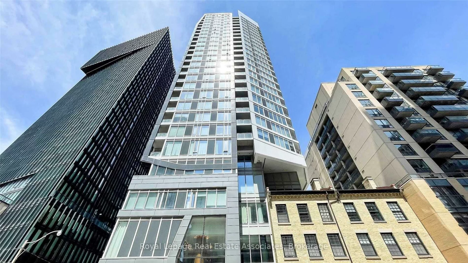 68, Shuter, Church-Yonge Corridor, Toronto