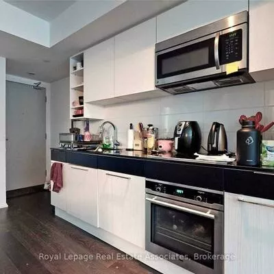 68, Shuter, Church-Yonge Corridor, Toronto