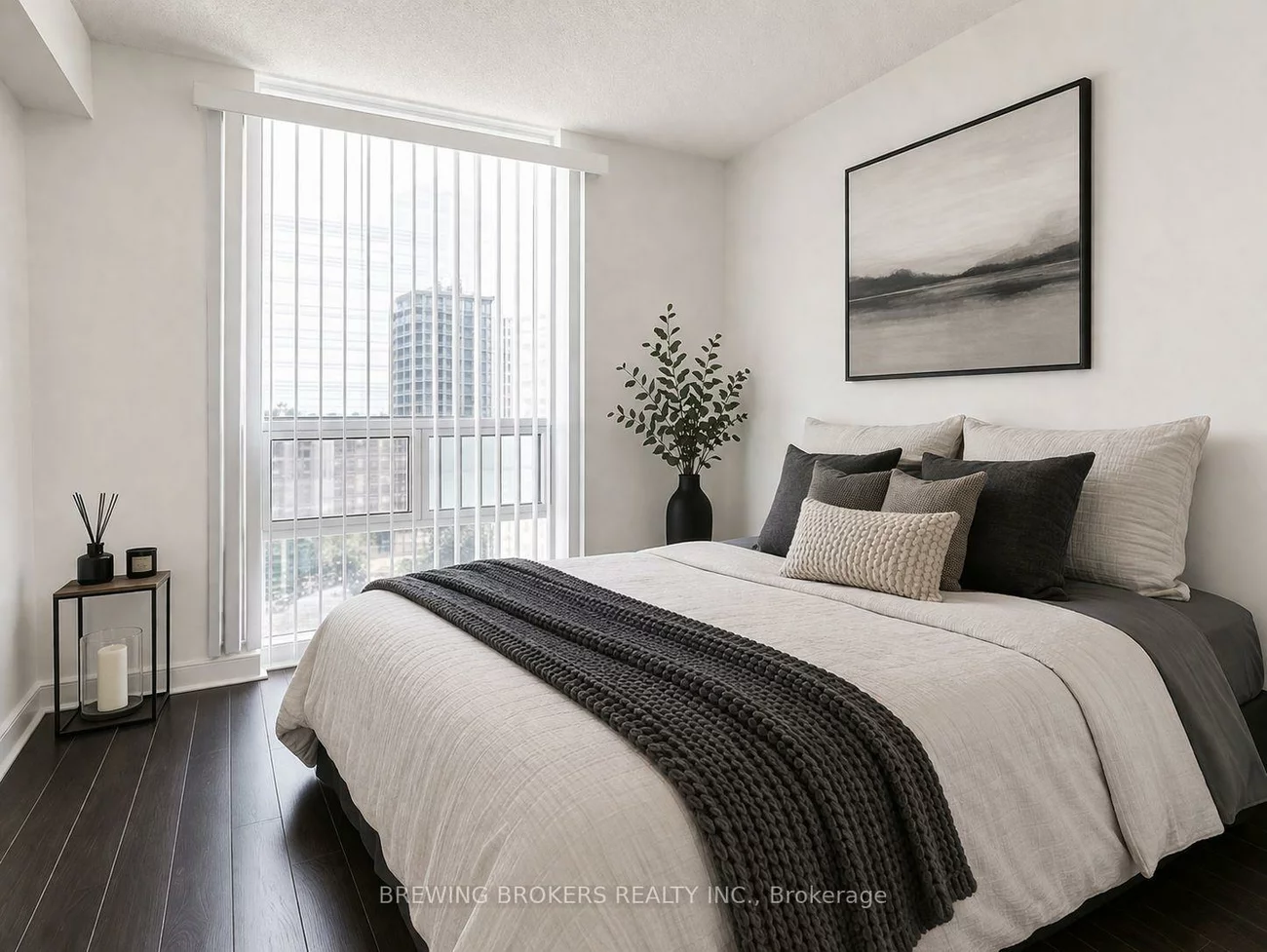 5740, Yonge, Newtonbrook West, Toronto