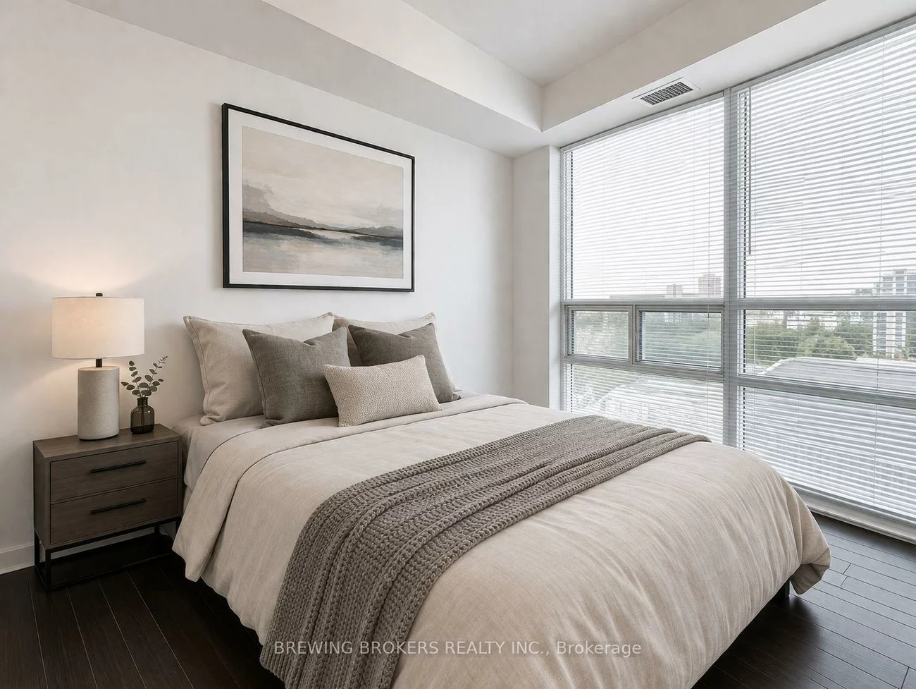 5740, Yonge, Newtonbrook West, Toronto