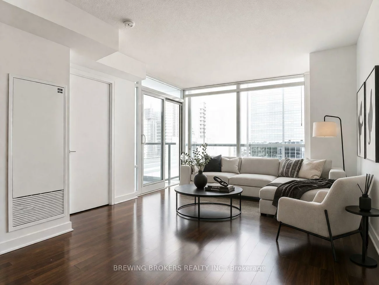 5740, Yonge, Newtonbrook West, Toronto