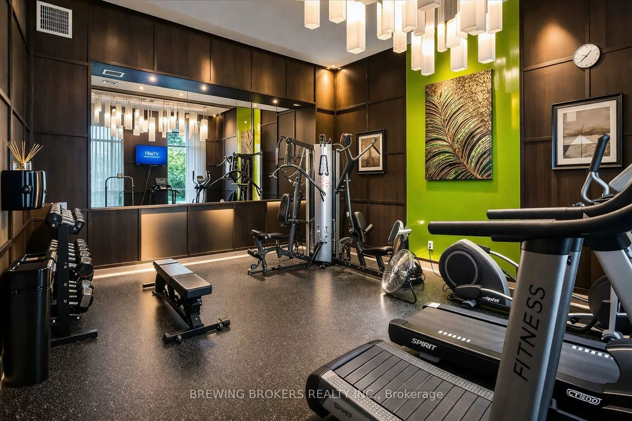 5740, Yonge, Newtonbrook West, Toronto