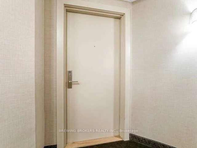 5740, Yonge, Newtonbrook West, Toronto