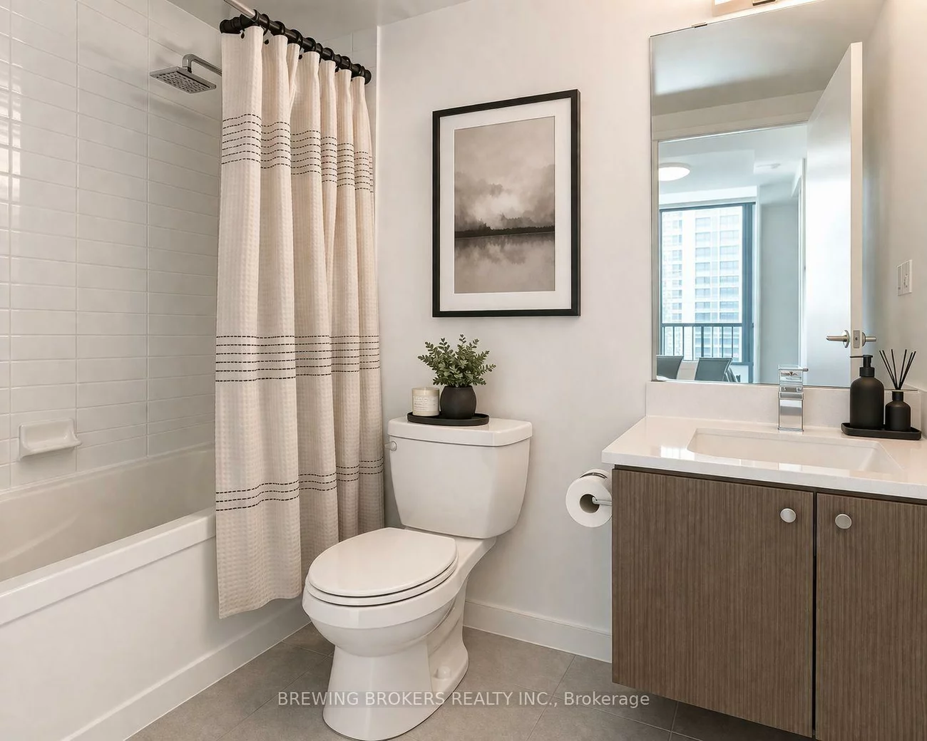 5740, Yonge, Newtonbrook West, Toronto