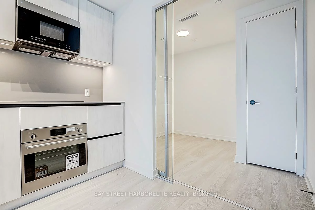 35, Parliament, Waterfront Communities C8, Toronto