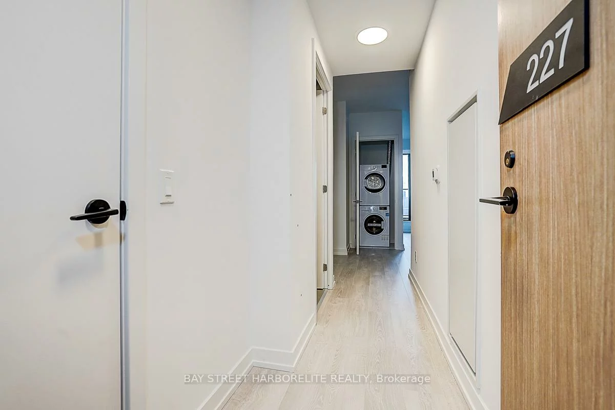 35, Parliament, Waterfront Communities C8, Toronto