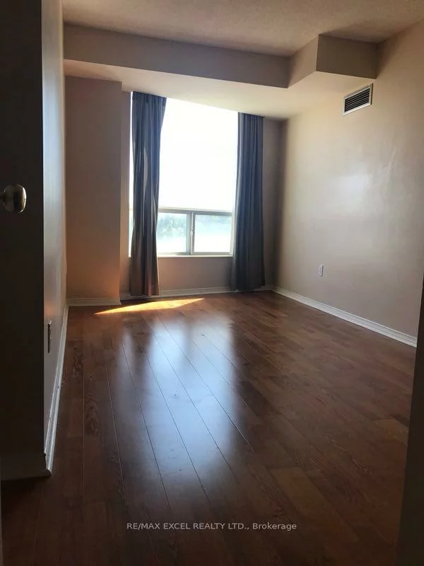 28, Pemberton, Newtonbrook East, Toronto